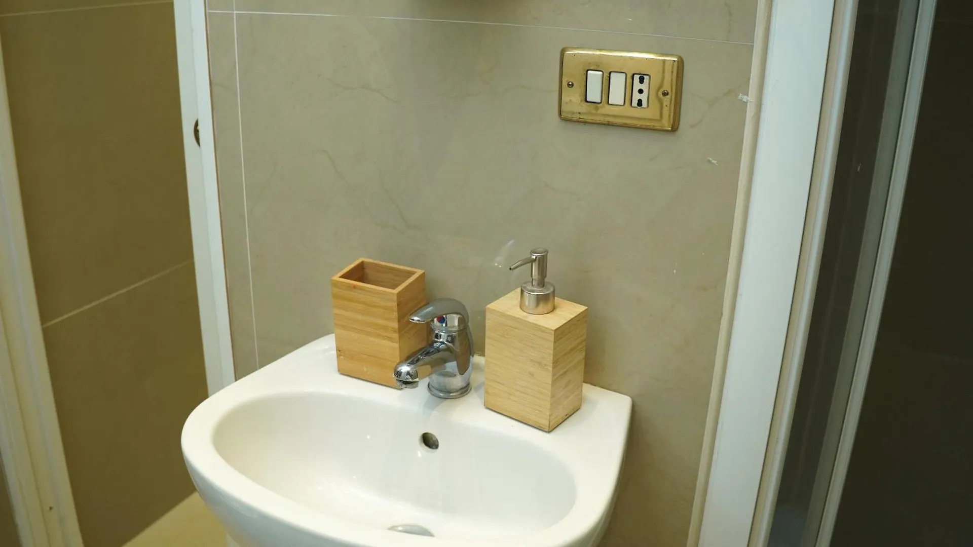 Charming Home In Termini Rome